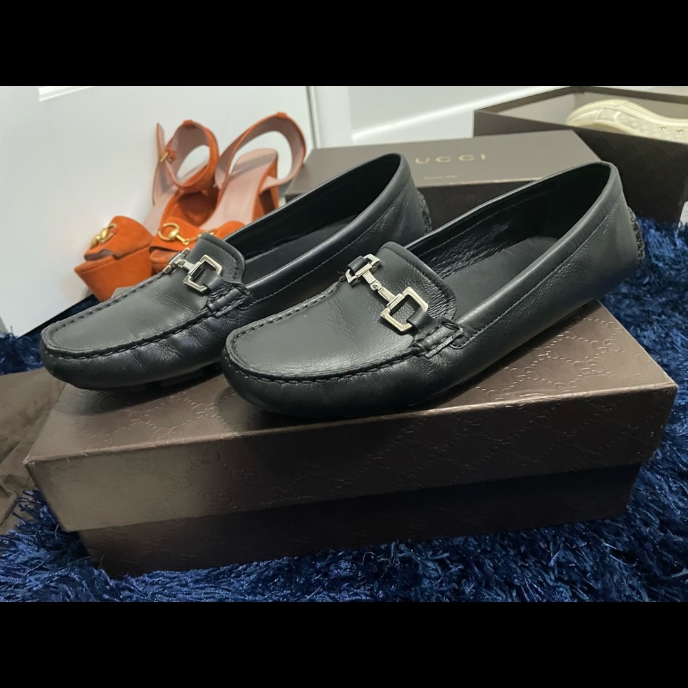 Women gucci loafers authentic size 37